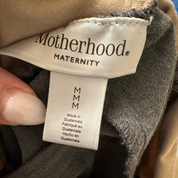 Motherhood Maternity grey flared pants size medium - Picture 8 of 8